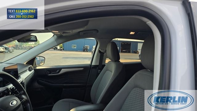 2022 Ford Escape Hybrid SE