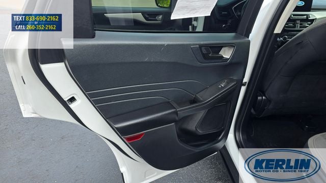 2022 Ford Escape Hybrid SE