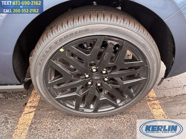 2027 Ford Expedition Max Platinum Stealth Performance Package