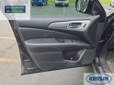 2017 Nissan Pathfinder SL