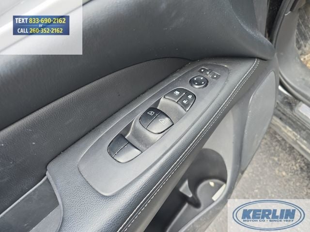 2017 Nissan Pathfinder SL