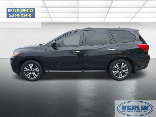 2017 Nissan Pathfinder SL