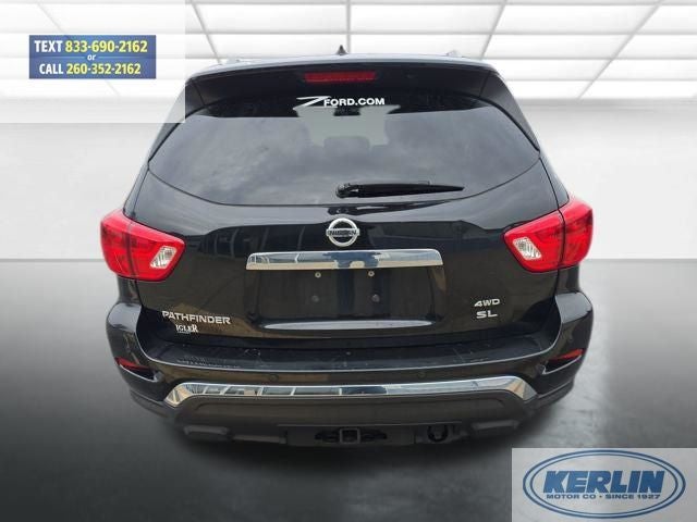 2017 Nissan Pathfinder SL