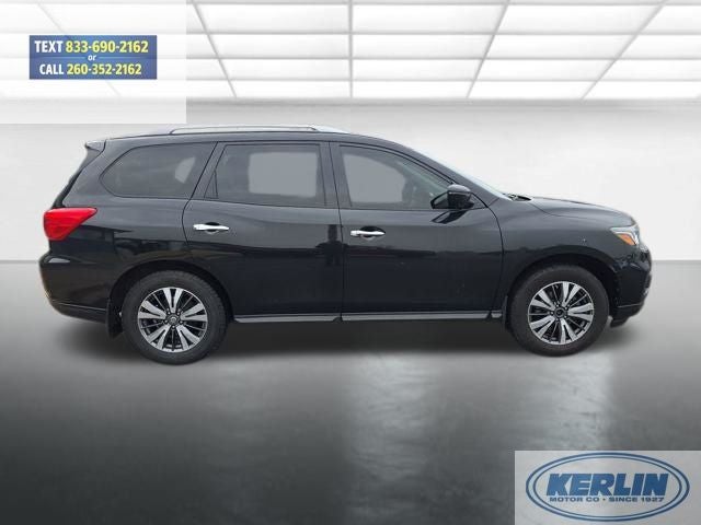 2017 Nissan Pathfinder SL