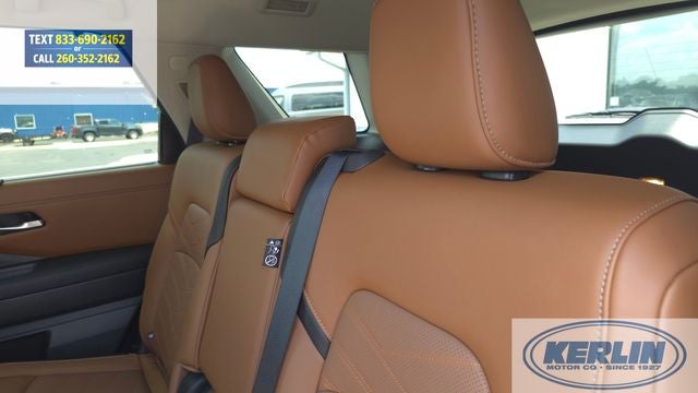 2025 Nissan Pathfinder Platinum