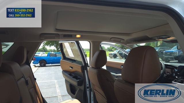 2025 Nissan Pathfinder Platinum